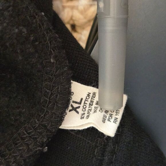 Reflex Black Embroidered Red Roses Whimsigoth Hoodie Swearshirt - Picture 7 of 7